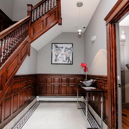 Stylish Studio In Brookline-5Min Train To Boston.. #2 Ngoại thất bức ảnh