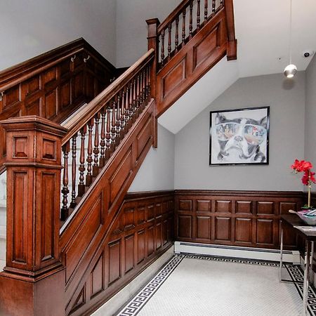 Stylish Studio In Brookline-5Min Train To Boston.. #2 Ngoại thất bức ảnh