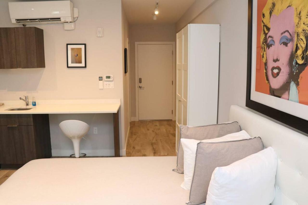 Stylish Studio In Brookline-5Min Train To Boston.. #2 Ngoại thất bức ảnh